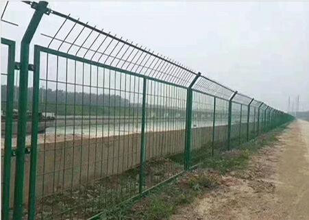 框架护栏网