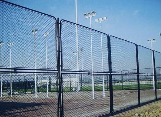 兰州体育场勾花护栏网多少钱一米