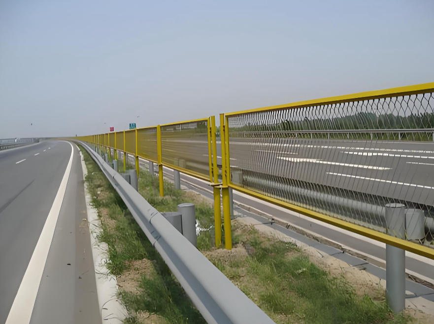 公路护栏网的安装方法以及顺序