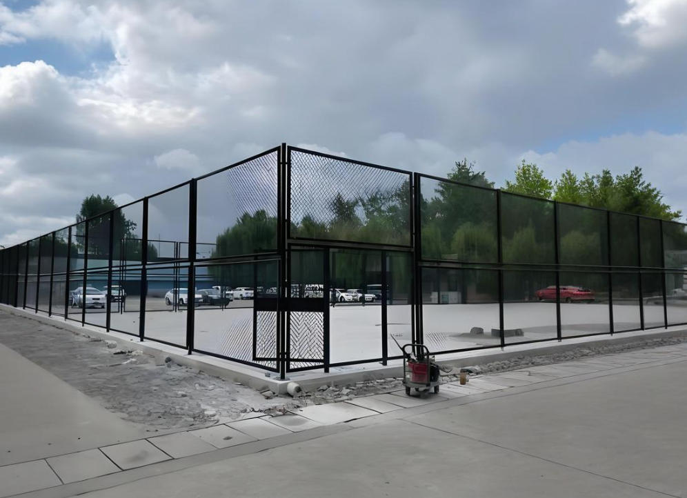 篮球场护栏网施工对场地的基础要求